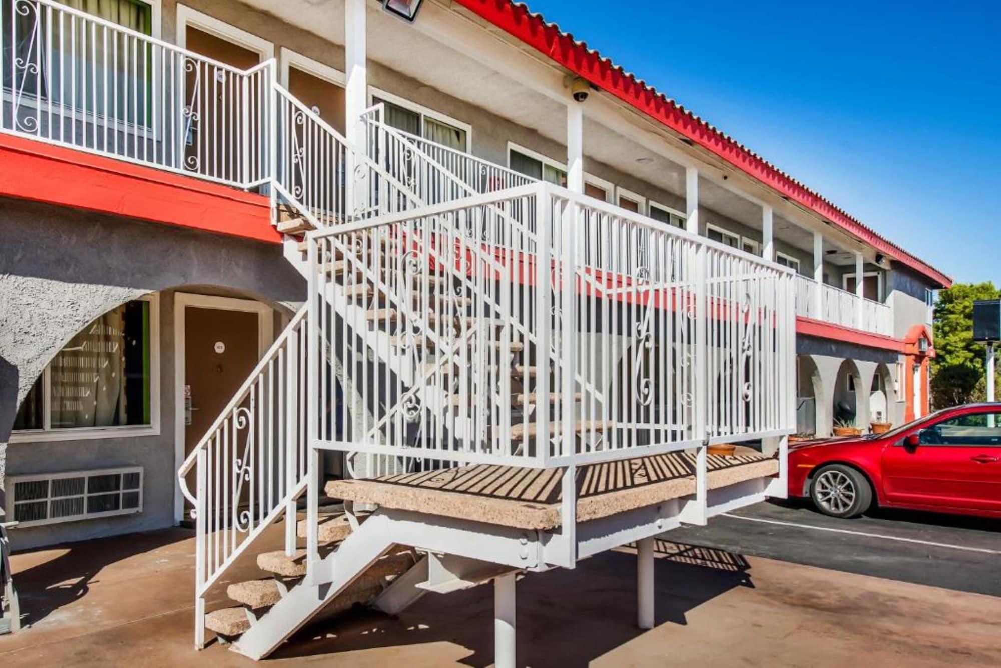 Vista Exterior Hotel Europa Ridgecrest
