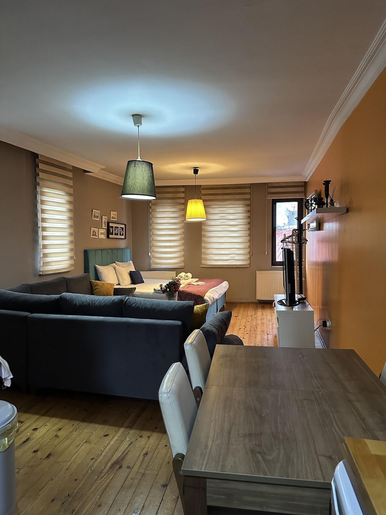 Varios Green Bird Suit