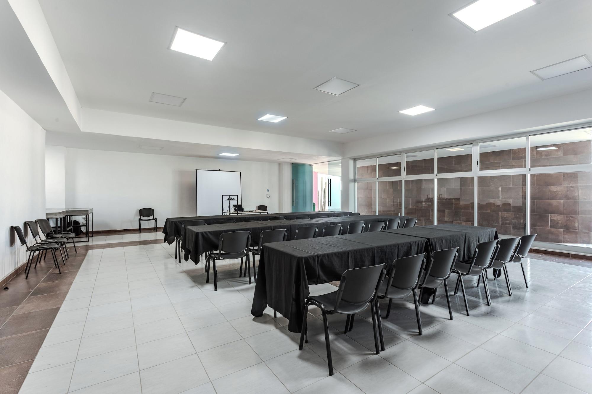 Sala de Reuniones Camino de Olivos