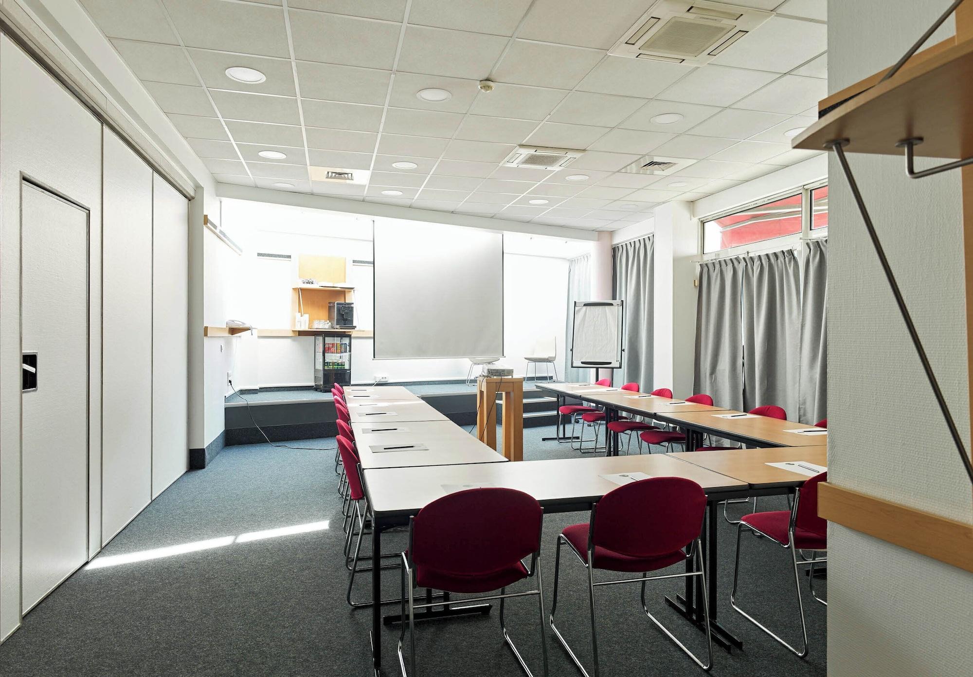 Sala de Reuniones B&B HOTEL Orly Rungis Aéroport 3 étoiles