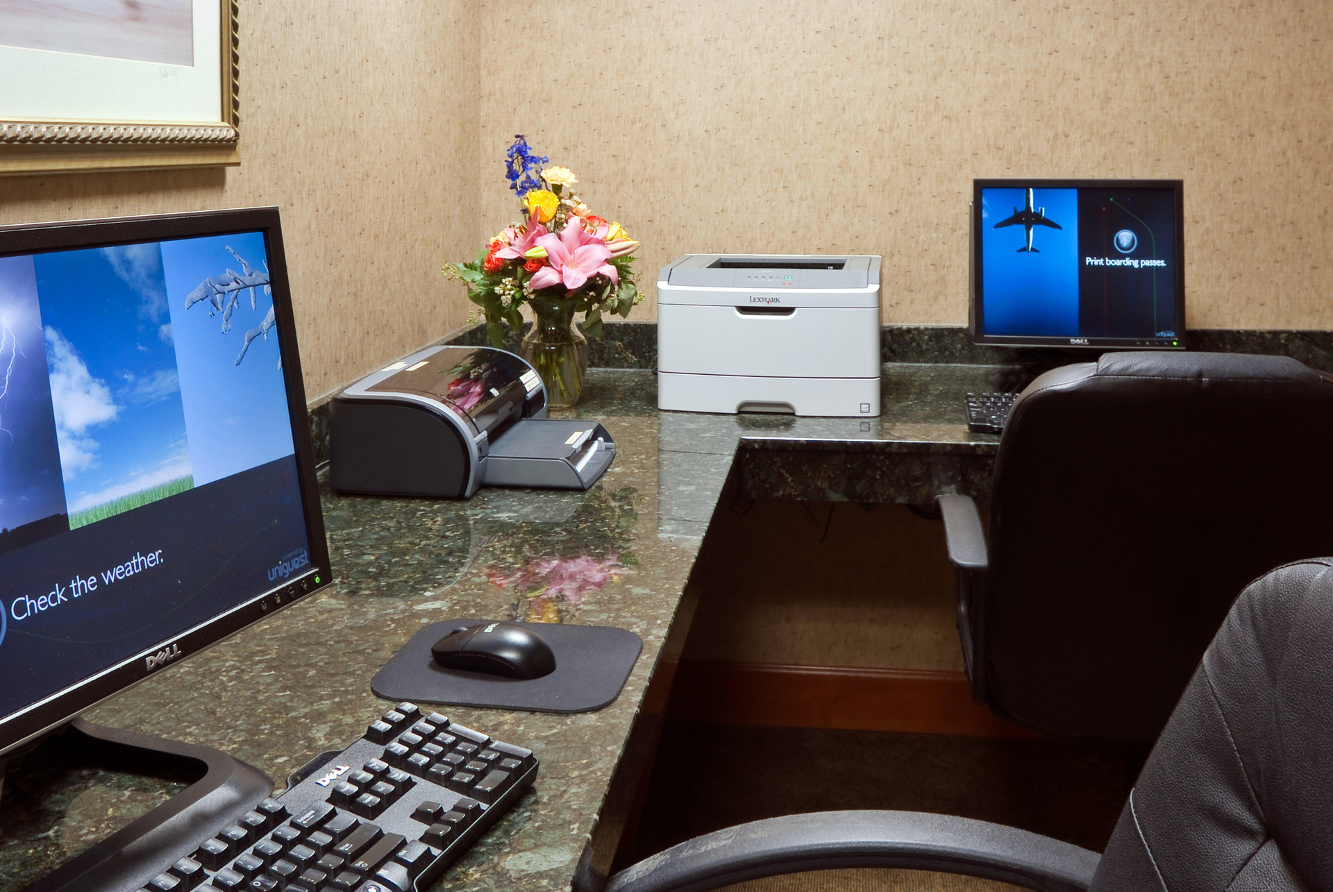 Vista Lobby Holiday Inn Cincinnati Airport by IHG