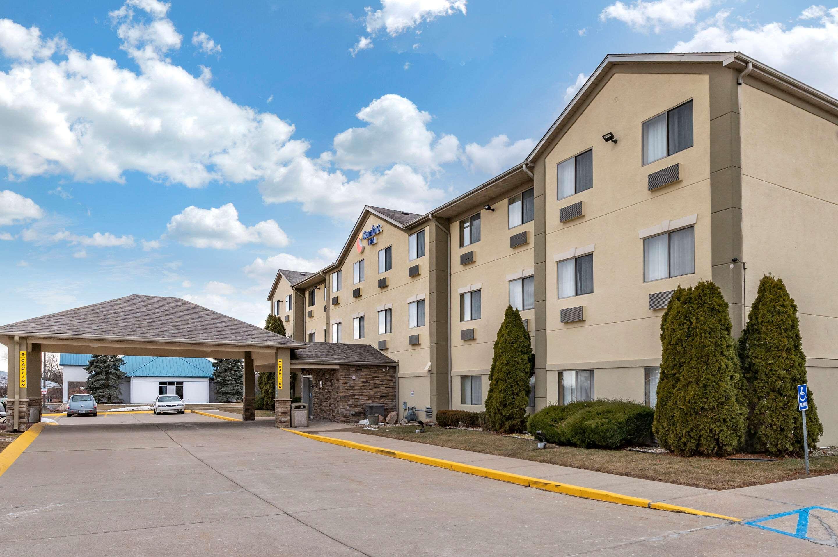Vista Exterior Comfort Inn (Shelbyville)