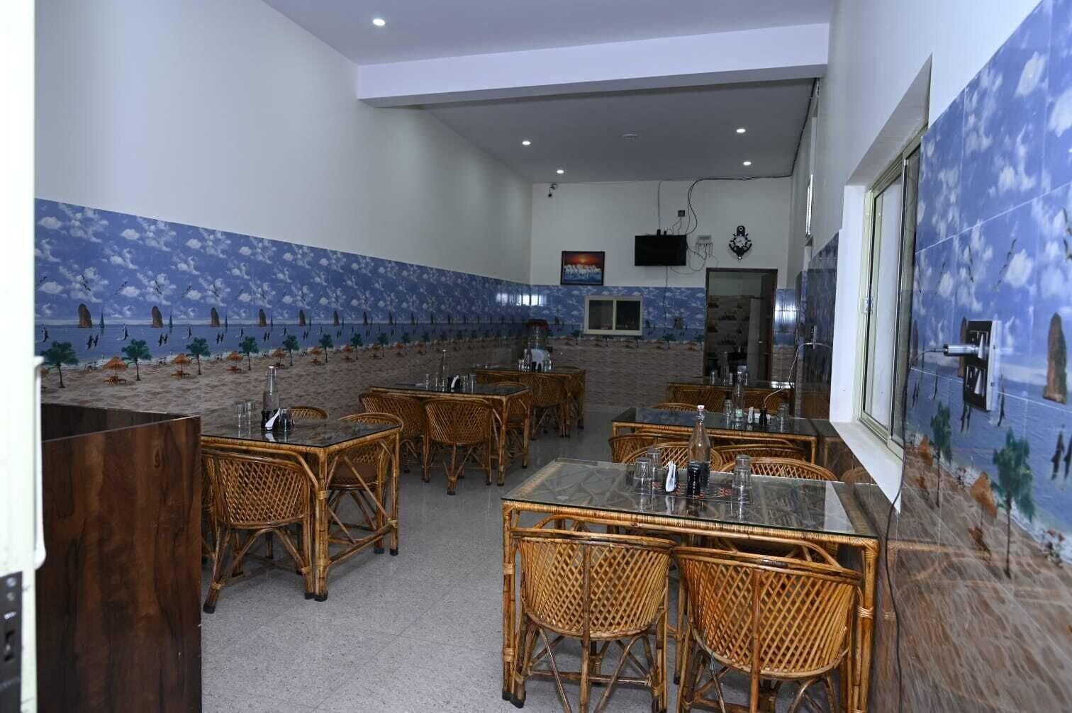 Restaurant Family Home Stay