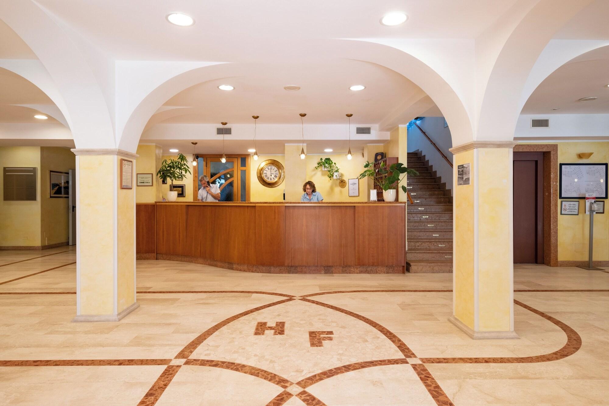 Vista Lobby Hotel Florida