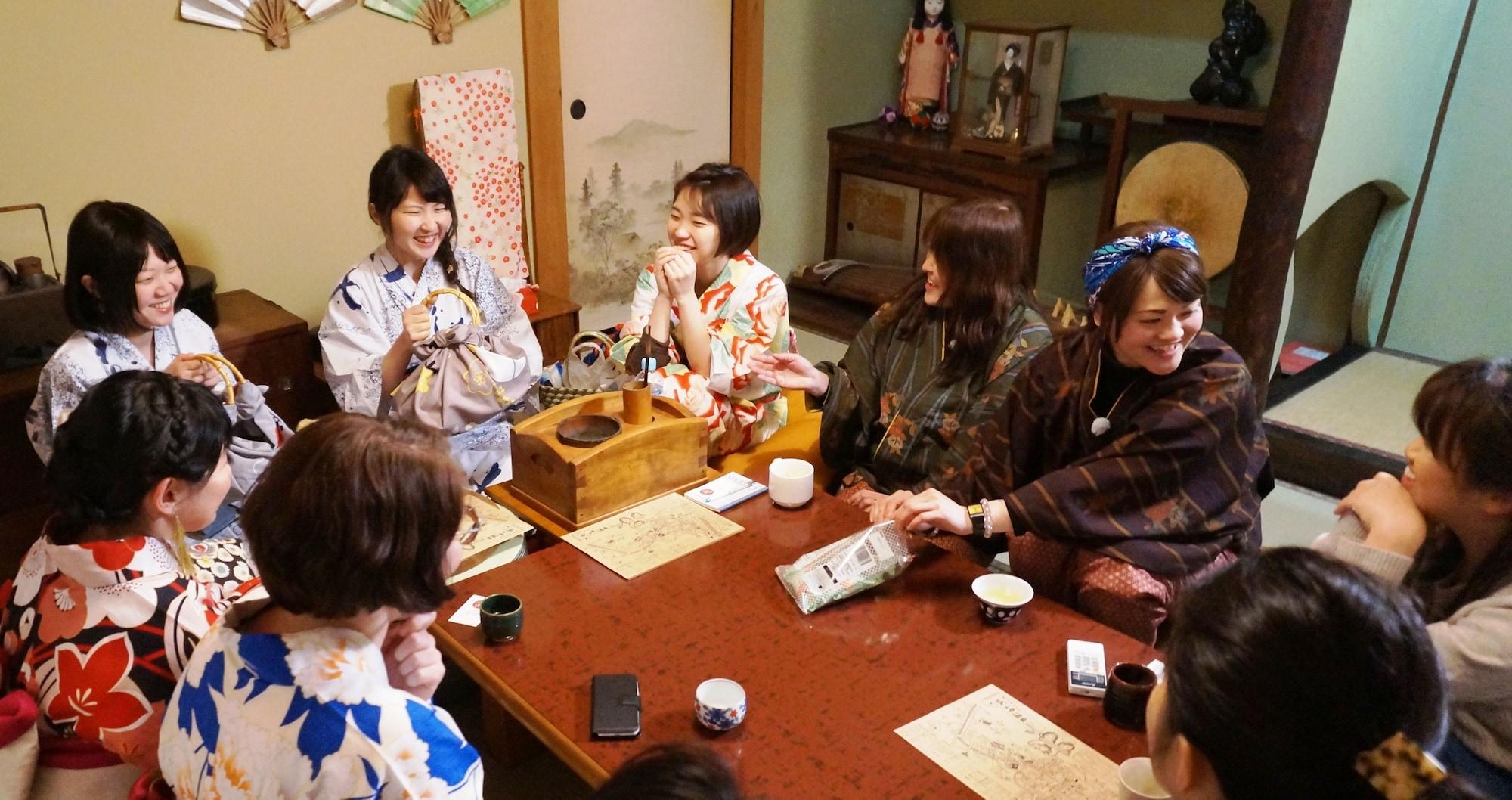 Varios GUESTHOUSE Kinosaki Wakayo - Hostel, Caters to Women