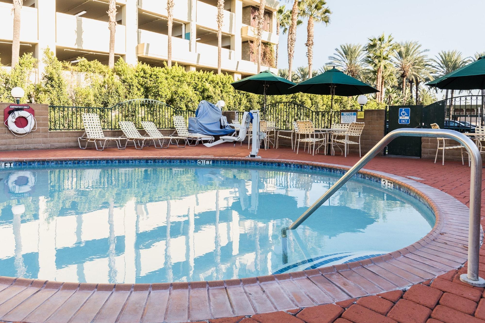 Spa Kings Inn Anaheim at the Park & Convention Center