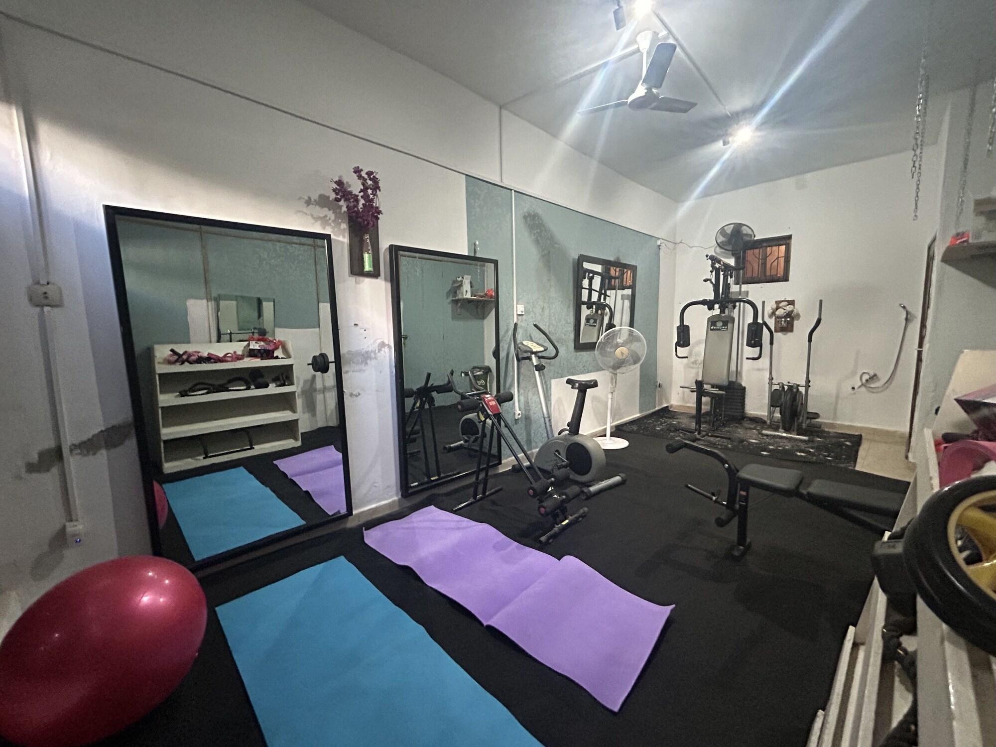 Gimnasio Villa Jade