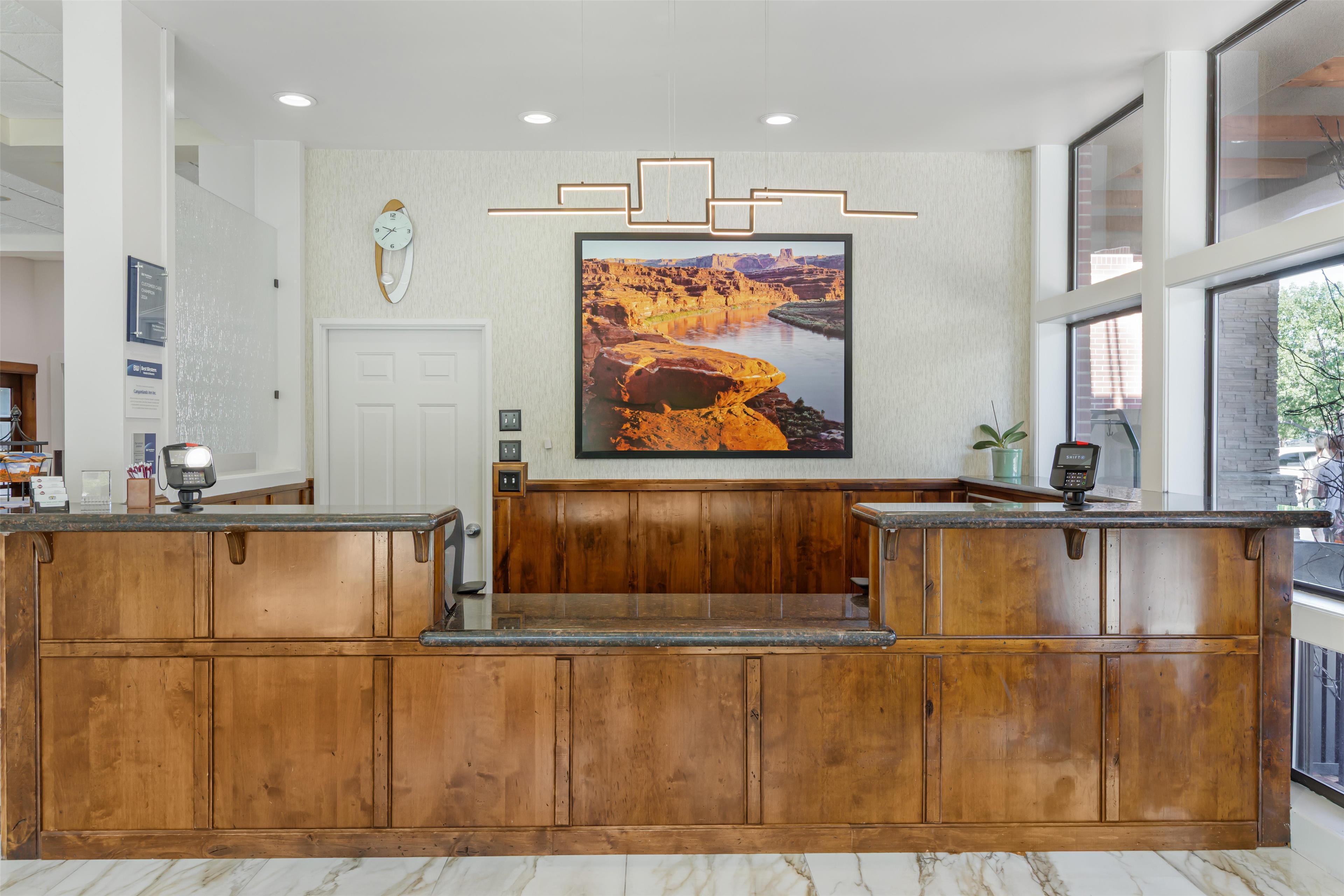 Vista Lobby Best Western Plus Canyonlands Inn