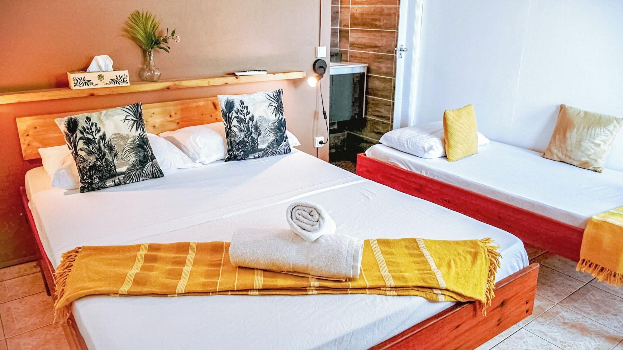 Habitación Hotel OASIS