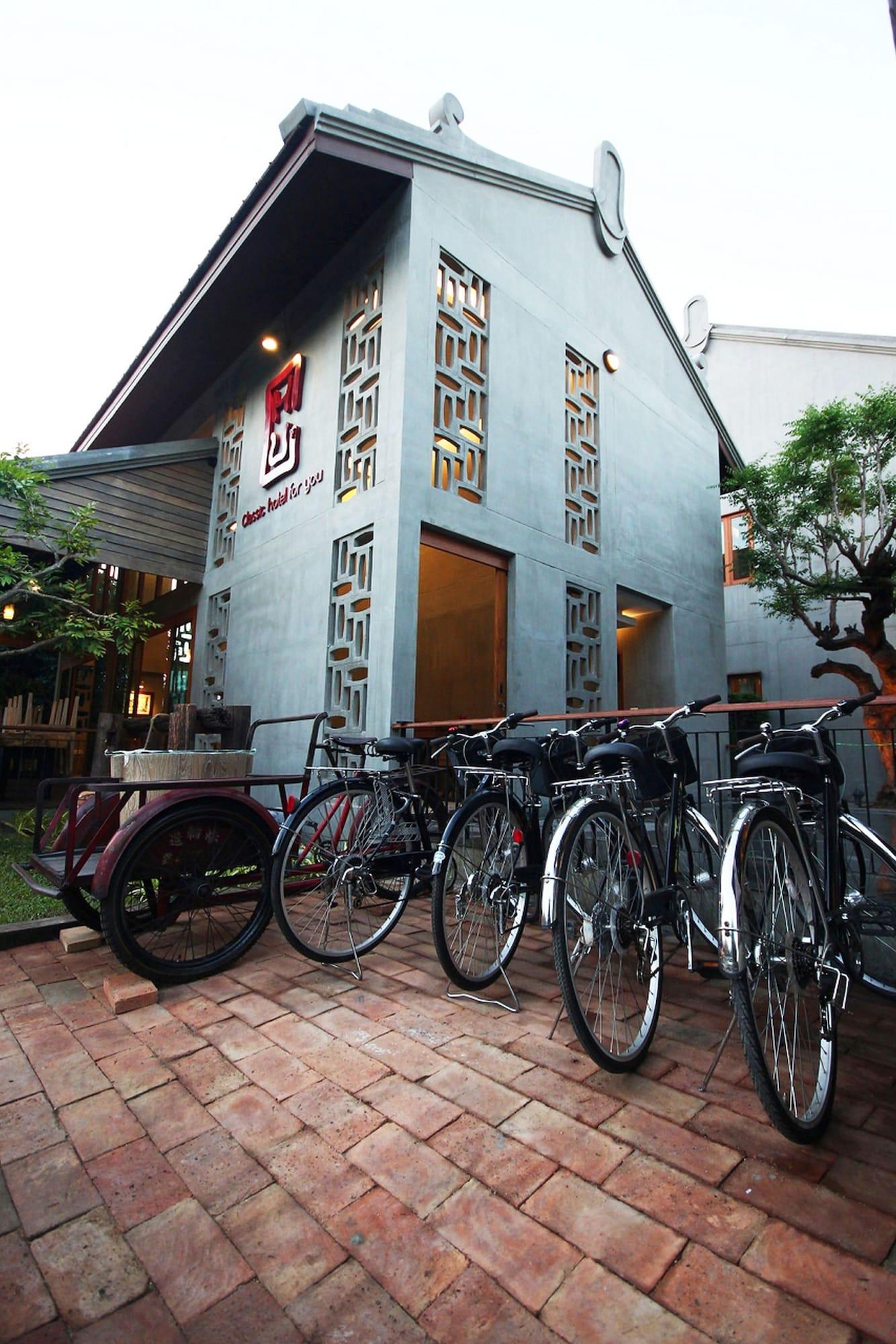 Varios Chu Hotel