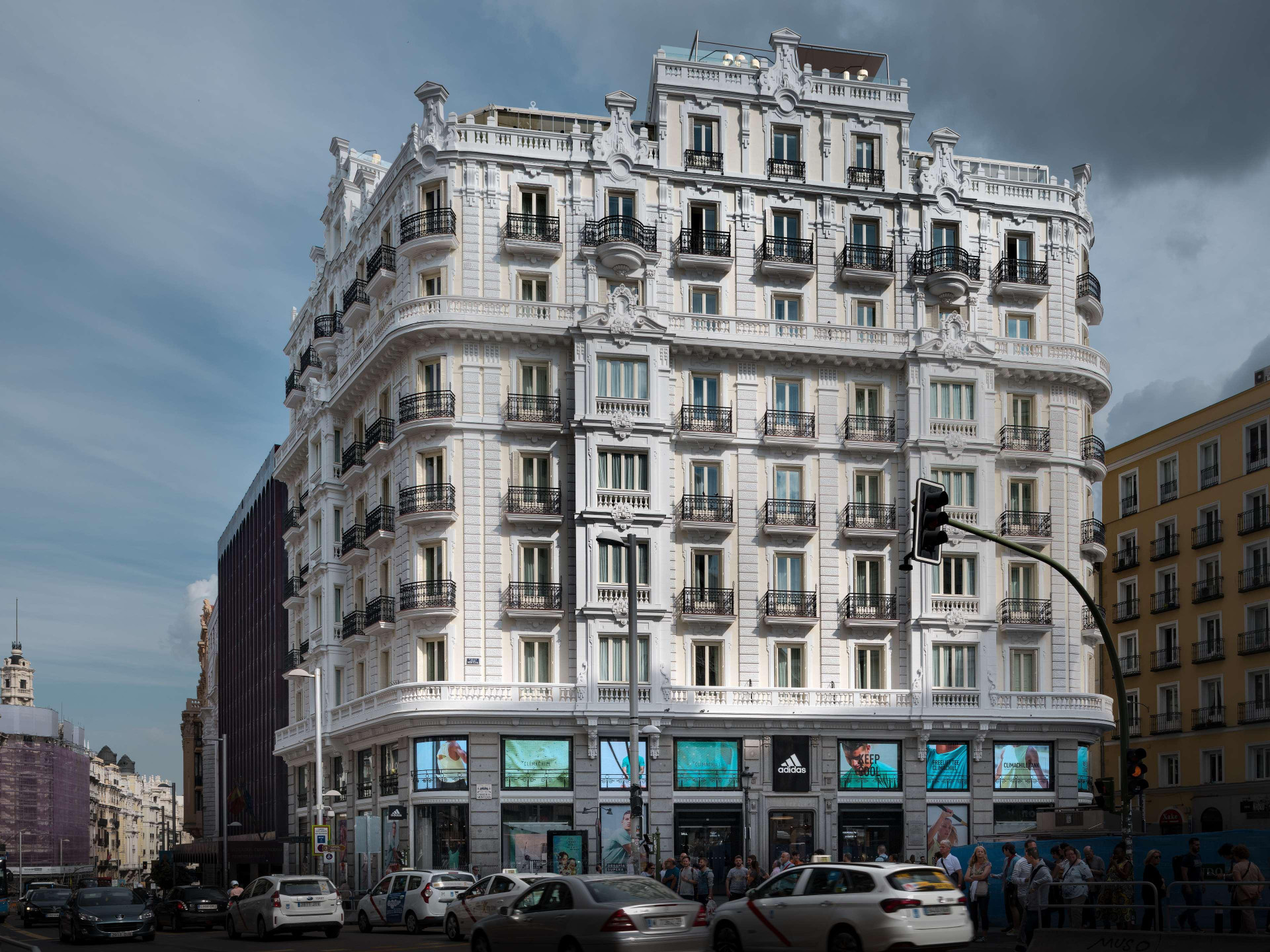 Vista Exterior NH Collection Madrid Gran Vía