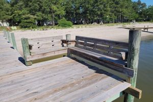 Alquiler Vacacional - Sea Glass Beach House!  Large sand beach, dock and hot tub! Pets welcome!