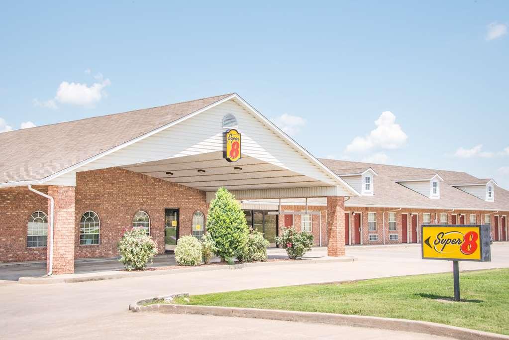 Vista Exterior Super 8 by Wyndham Big Cabin/Vinita Area