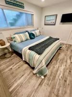 Alquiler Vacacional - 10 Steps to the Sand…Capitola Ocean Front Condo at the mouth of the Wharf