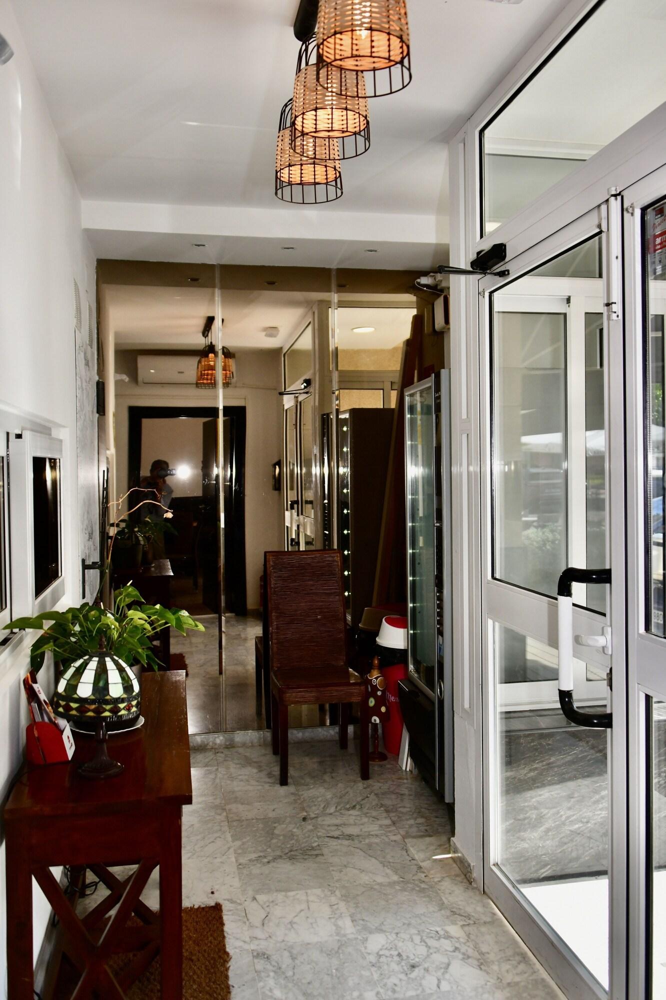 Vista Lobby Hostal Garden Rous