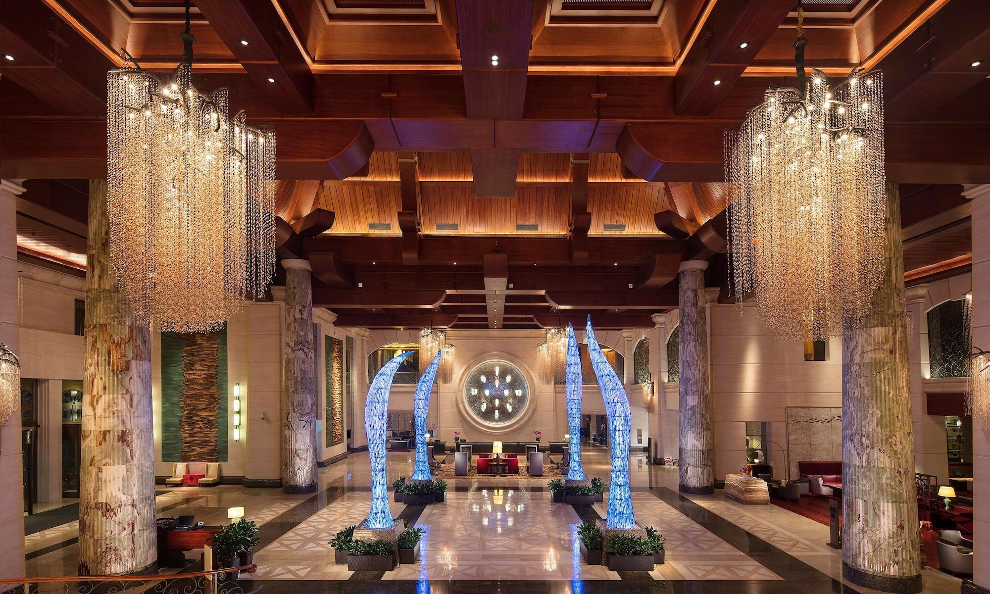 Vista Lobby Hilton Qingdao Golden Beach