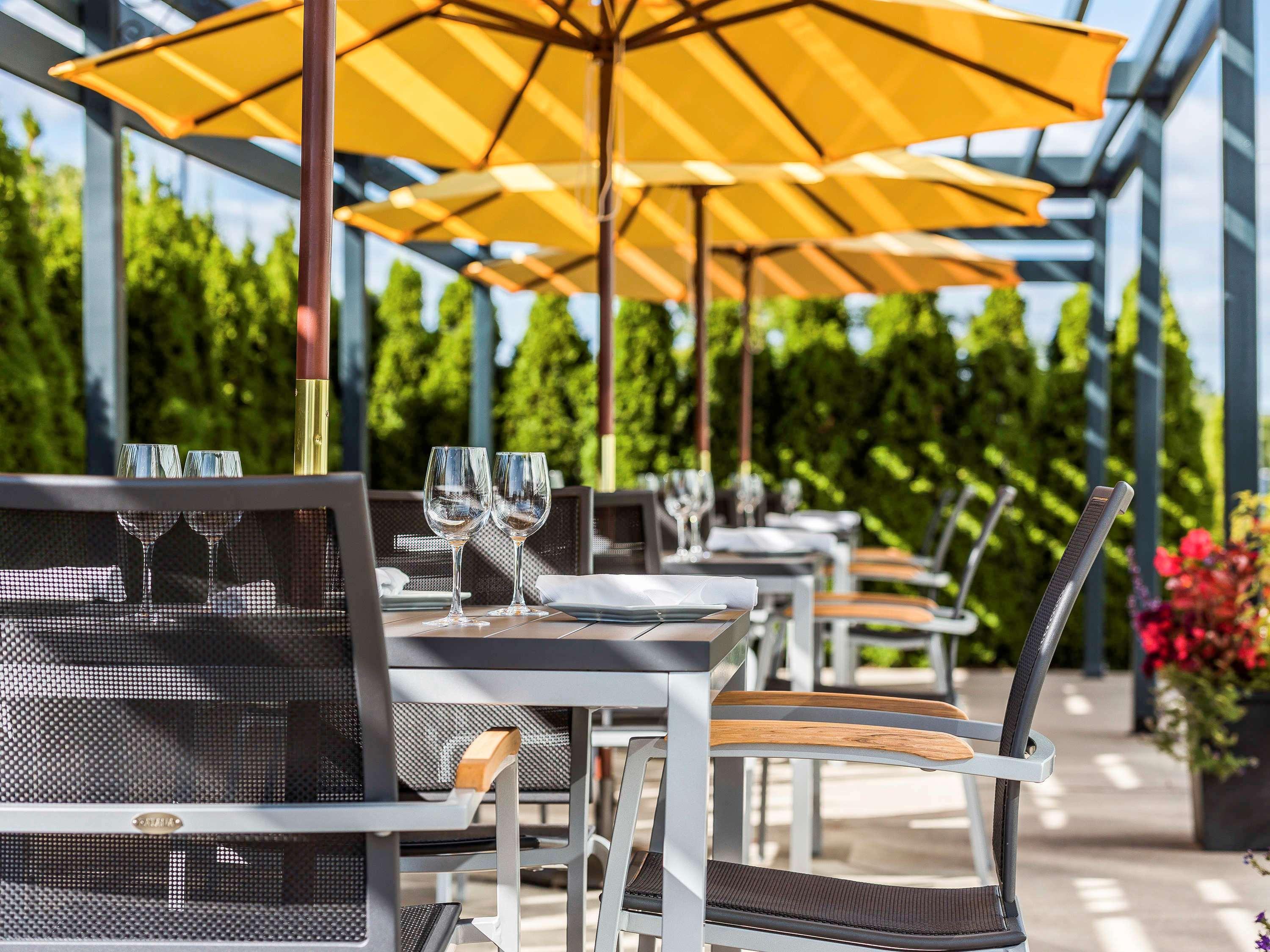 Restaurant Novotel Montreal Aeroport