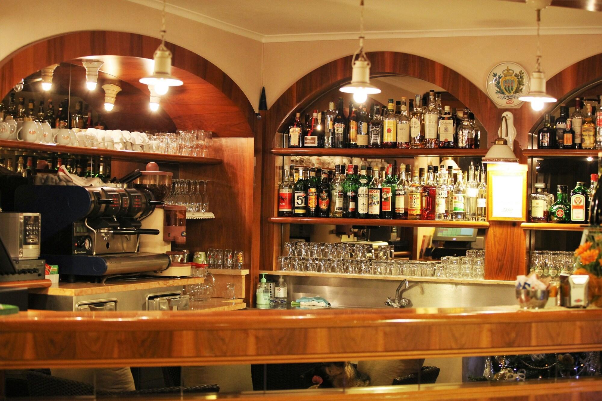 Bar/Salón Hotel Rosa