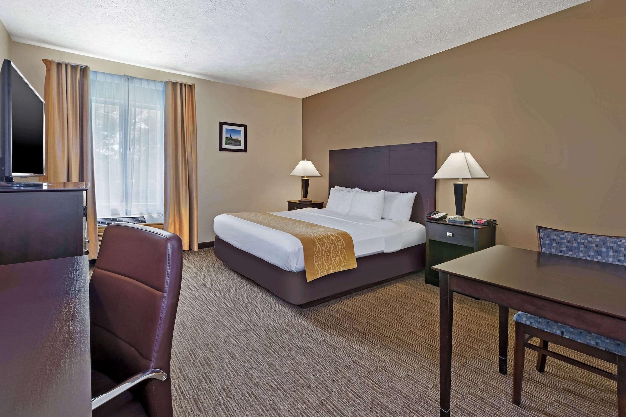 Habitación Comfort Inn Whitehall near Michigan's Adventure
