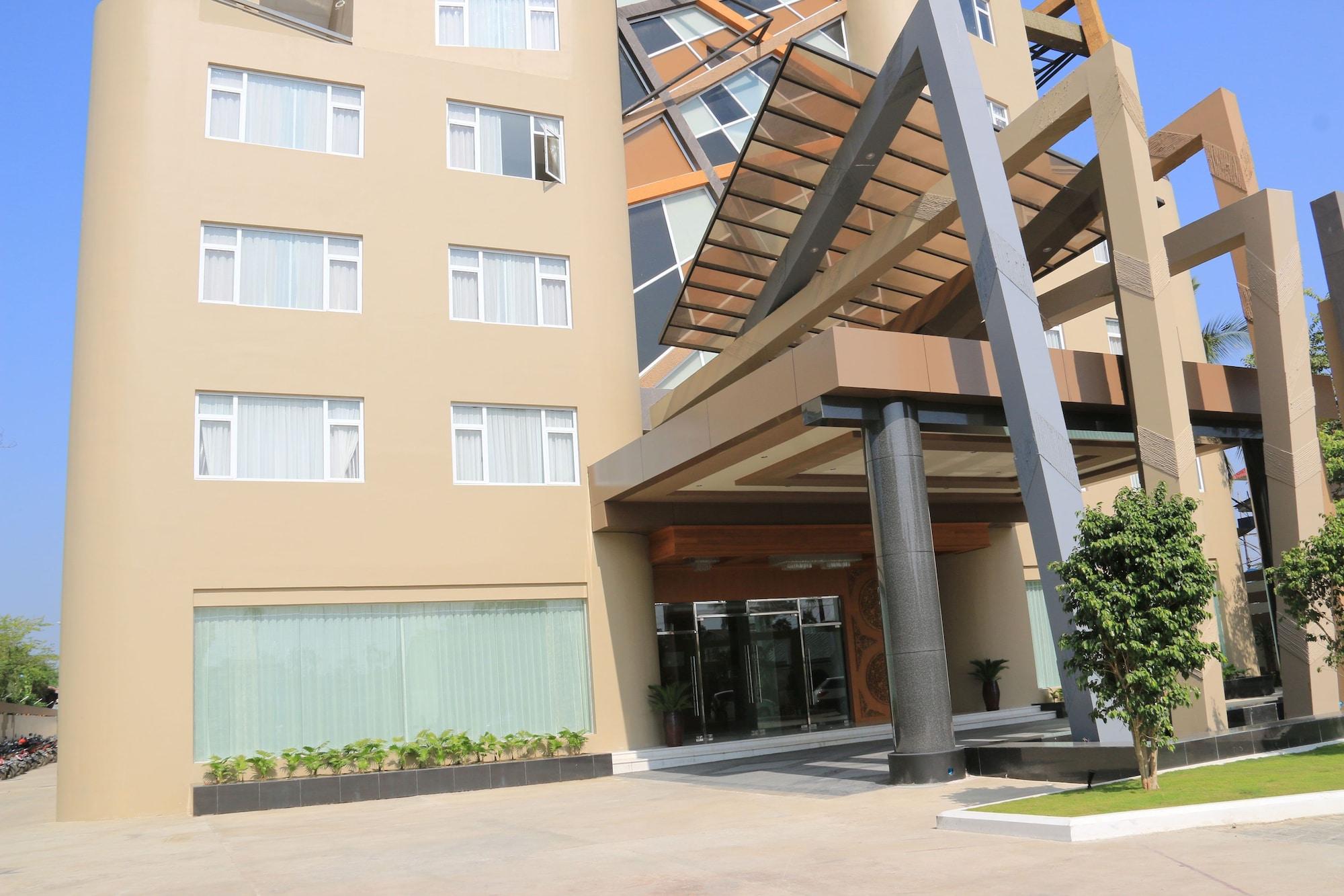 Vista Exterior Eastern Palace Hotel