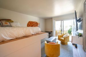 Alquiler Vacacional - Railroad Dist, 10 Walk to DT, 1 min Sally Loo's Sleeps 4/6 max, Pets & Parking