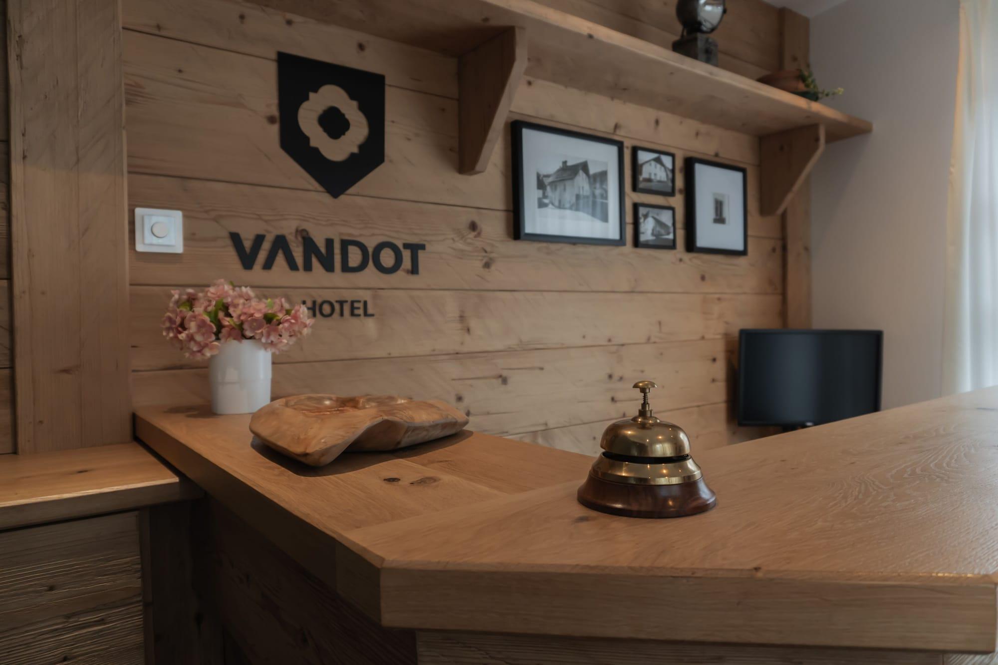 Vista Lobby Hotel Vandot