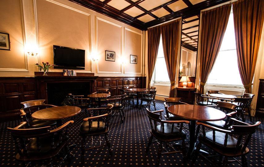 Bar/Salón The Columbia