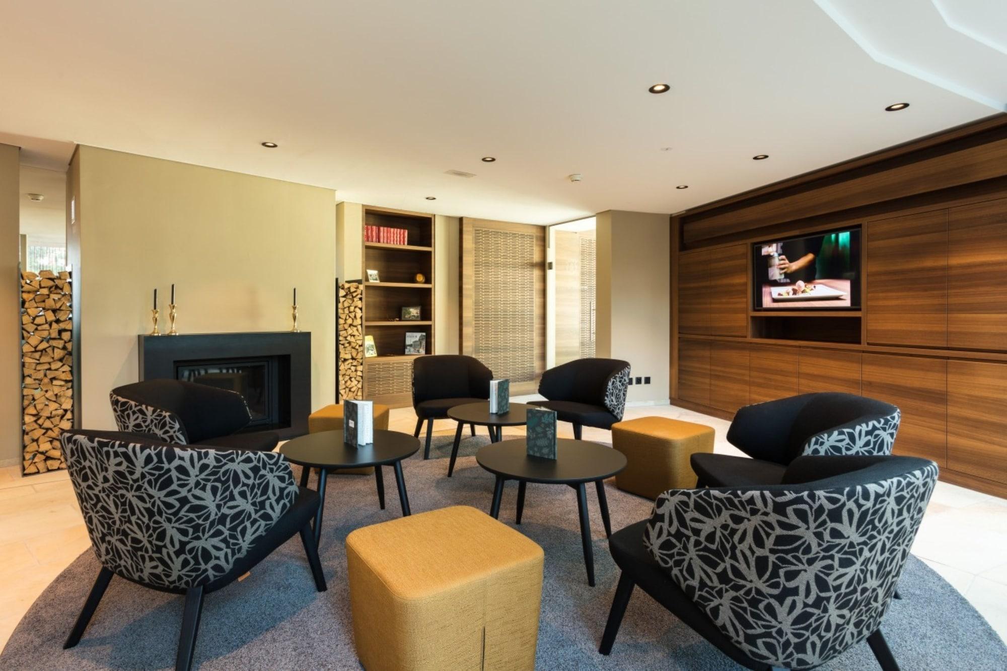 Vista Lobby Engimatt City & Garden Hotel