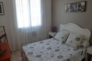 Alquiler Vacacional - LUMINOUS APARTMENT WITH PRIVATE GARDEN (near shops, transport, park ...)