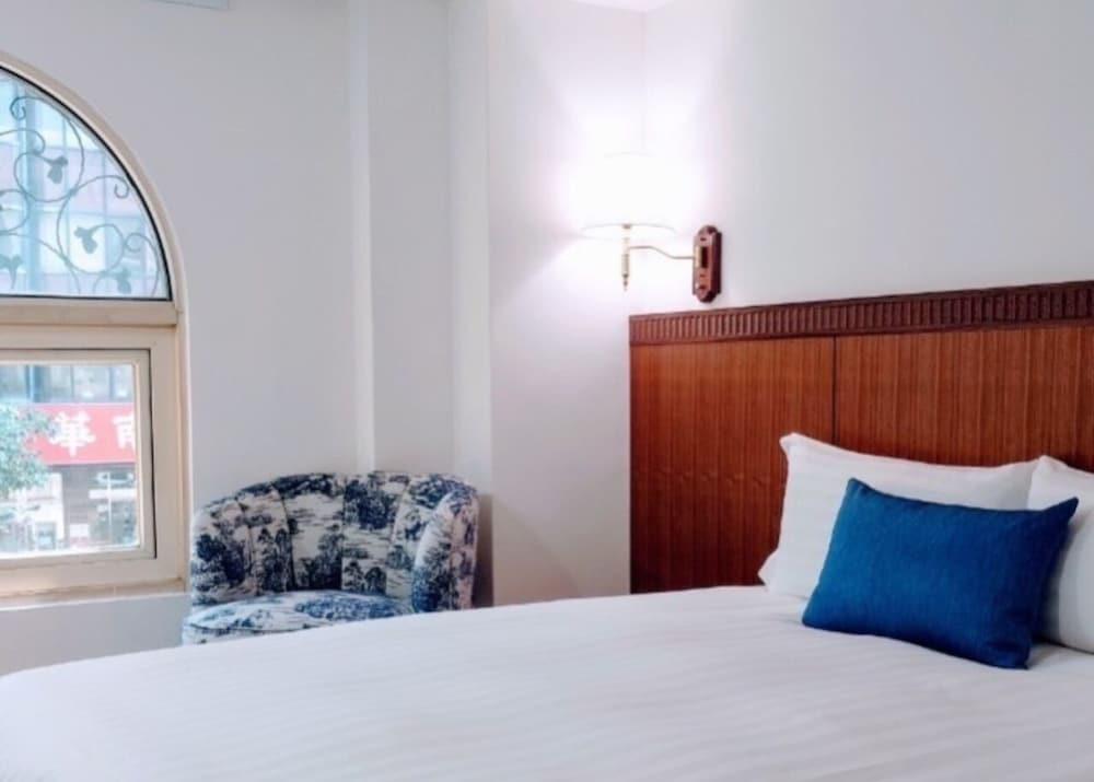 Varios Hub Hotel – Kaohsiung Cisian Branch
