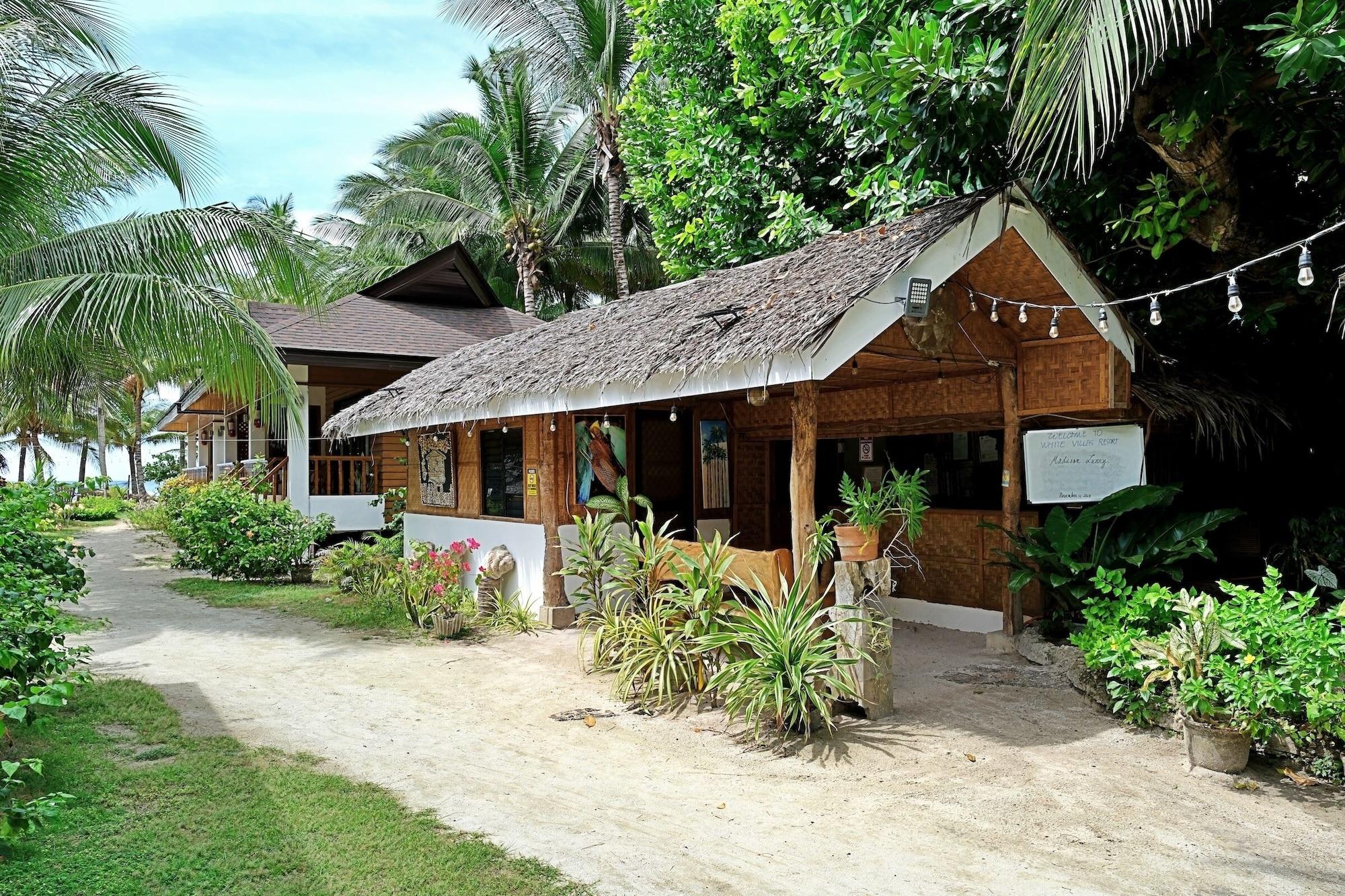 Vista Lobby White Villas Resort