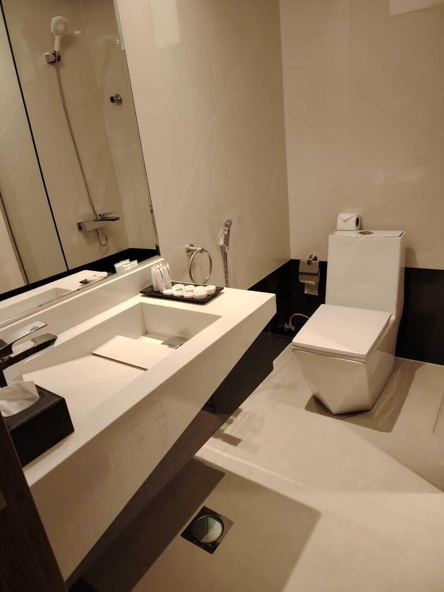 Equipamiento de Habitación Golden Season Hotel - AR Rass