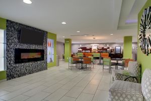 Alojamiento - Holiday Inn Express and Suites Jackson Downtown Co