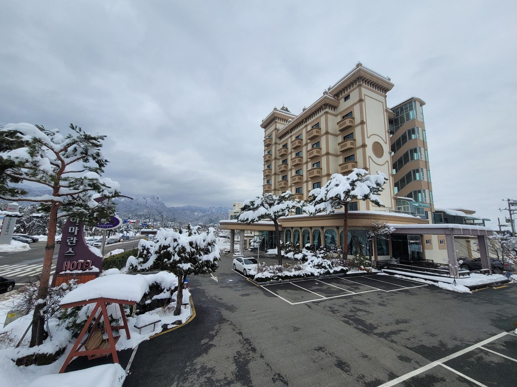 Vista Exterior Hotel Amaranth