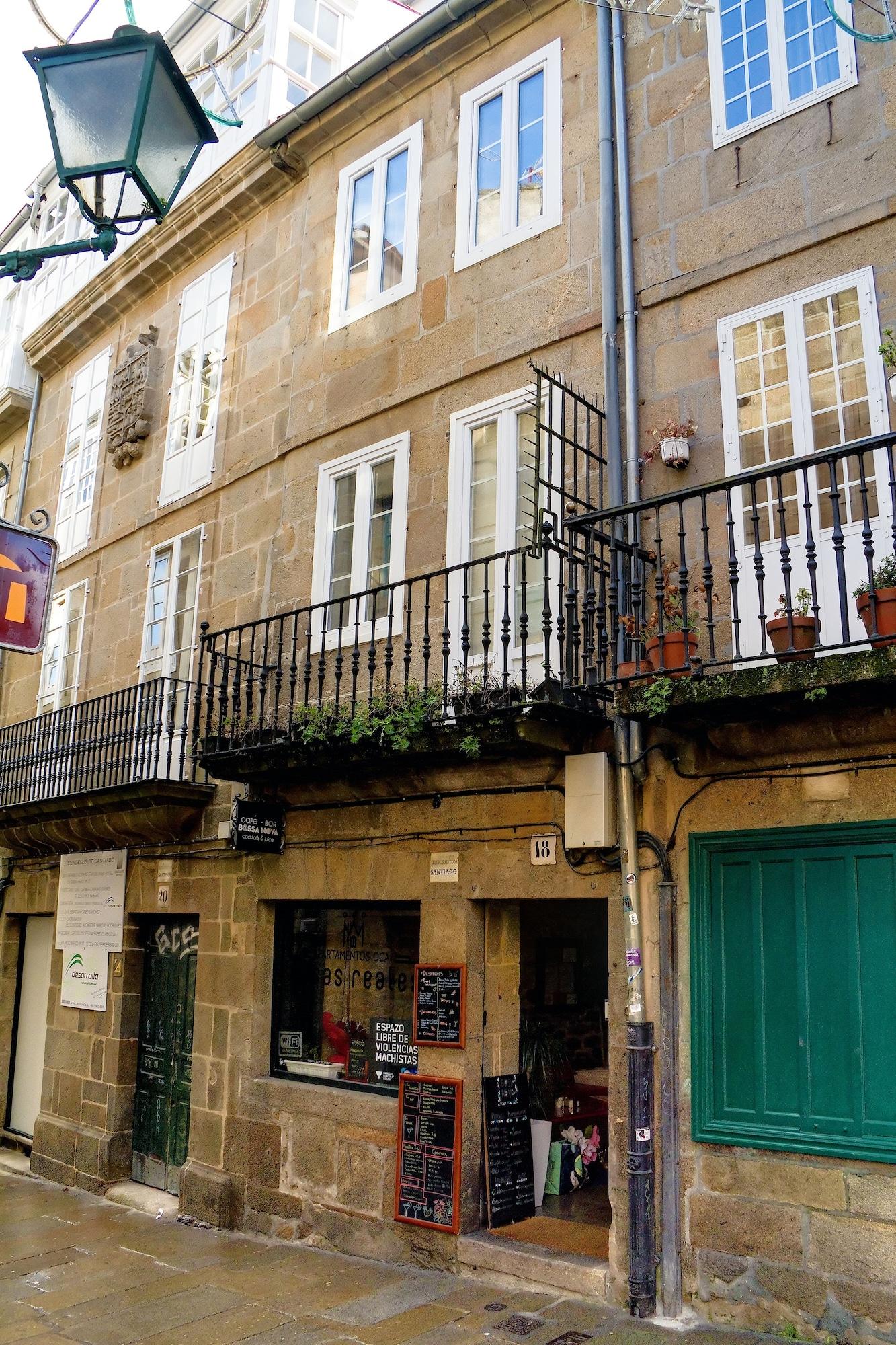 Vista Exterior Duerming Casas Reales