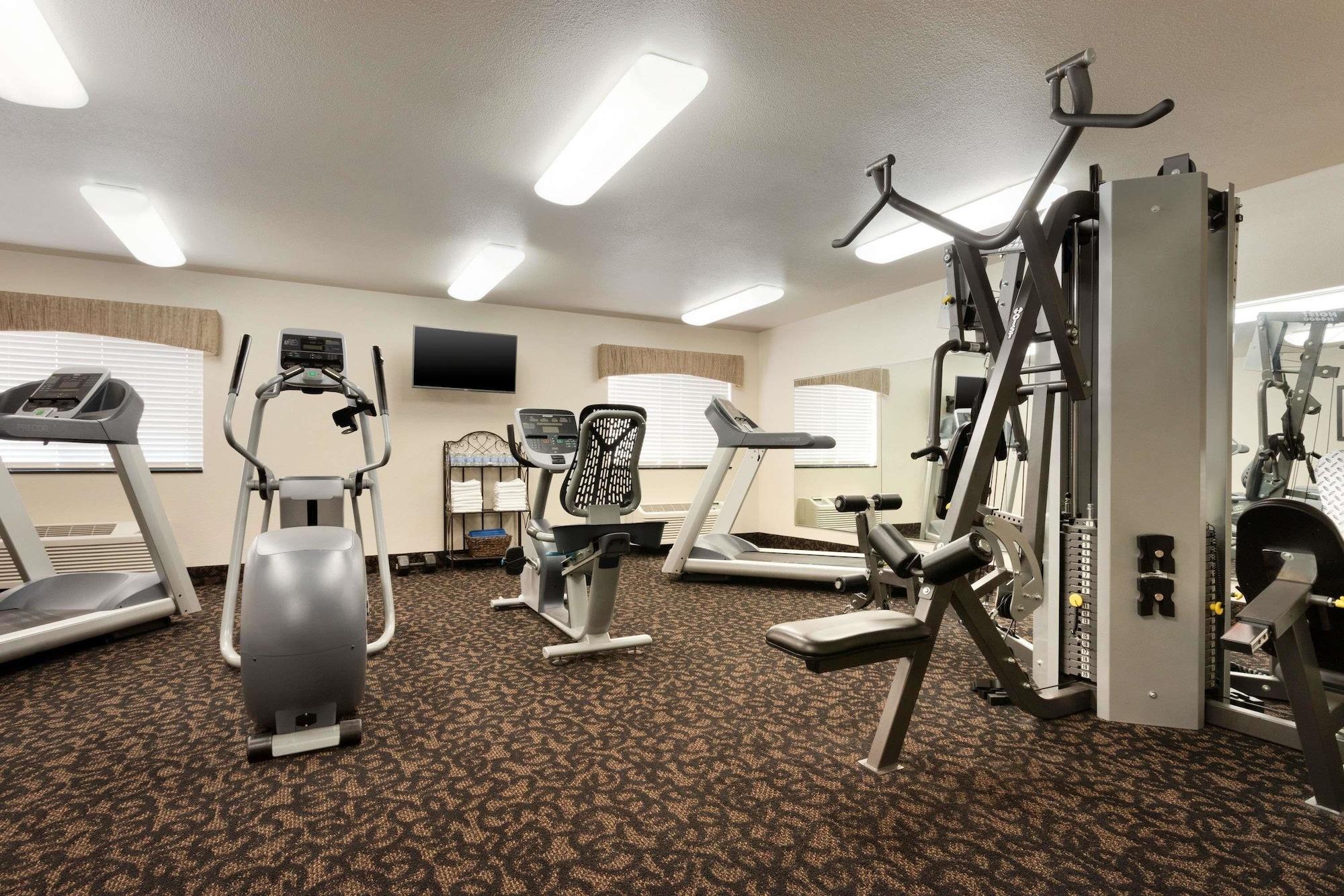 Gimnasio Baymont by Wyndham Wellington