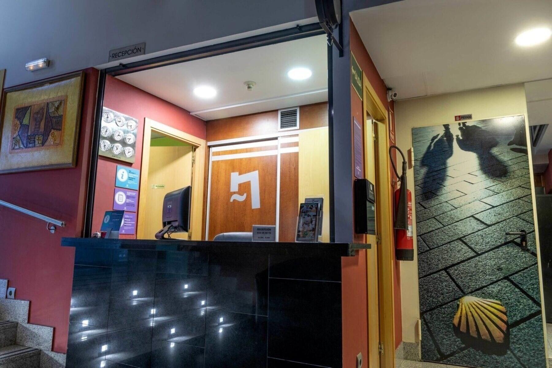 Vista Lobby Hotel Cardeña by gaiarooms