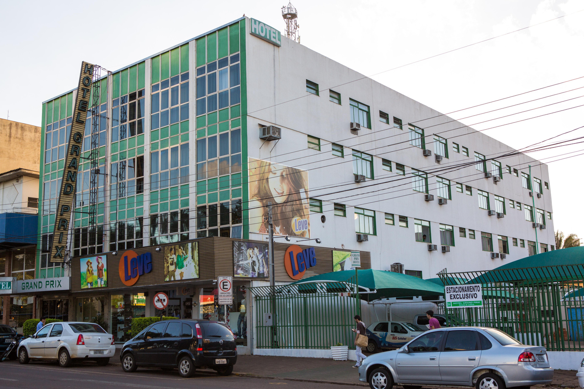 Vista Exterior Grand Prix Hotel