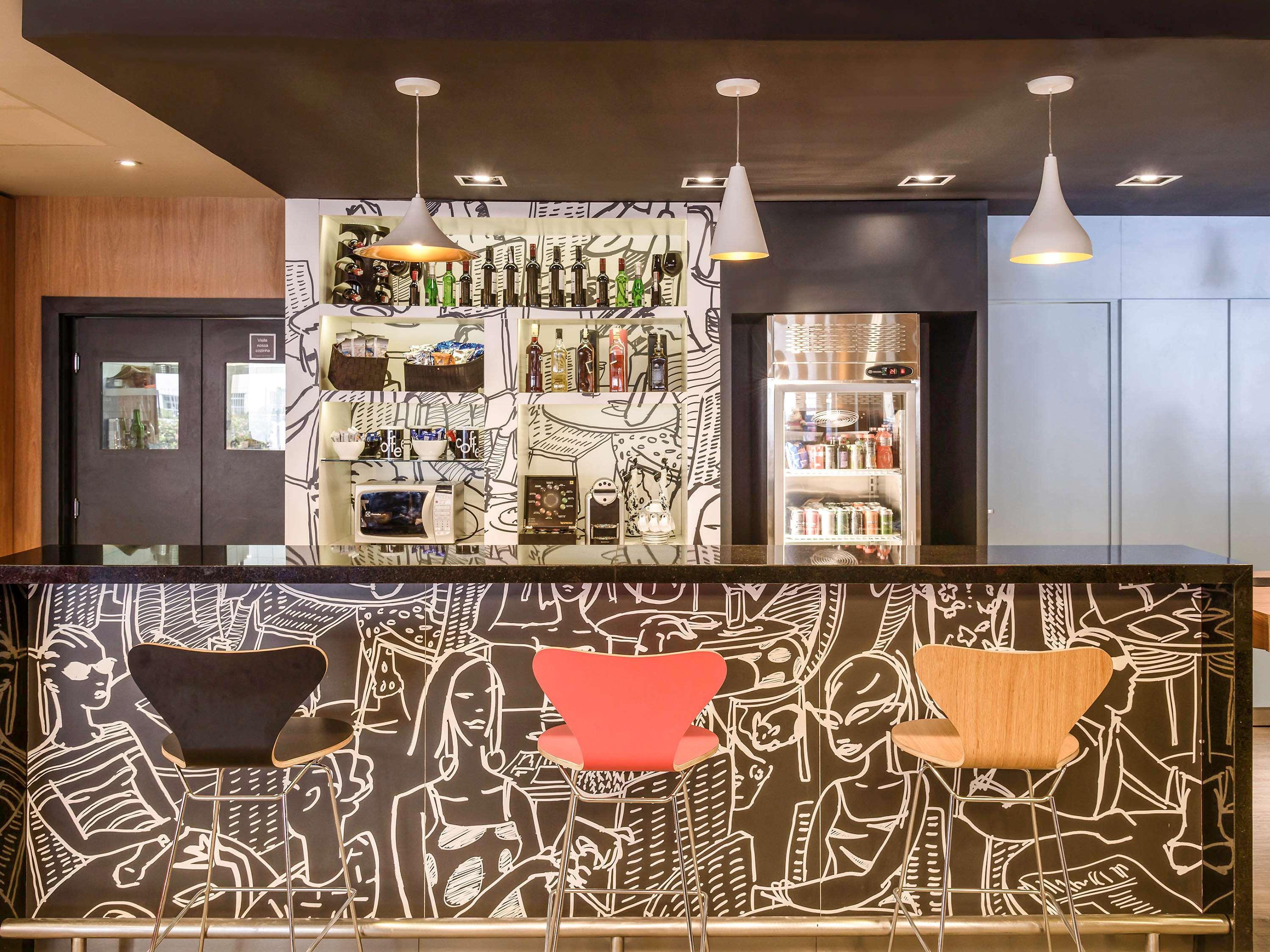 Bar/Salón ibis Aracaju