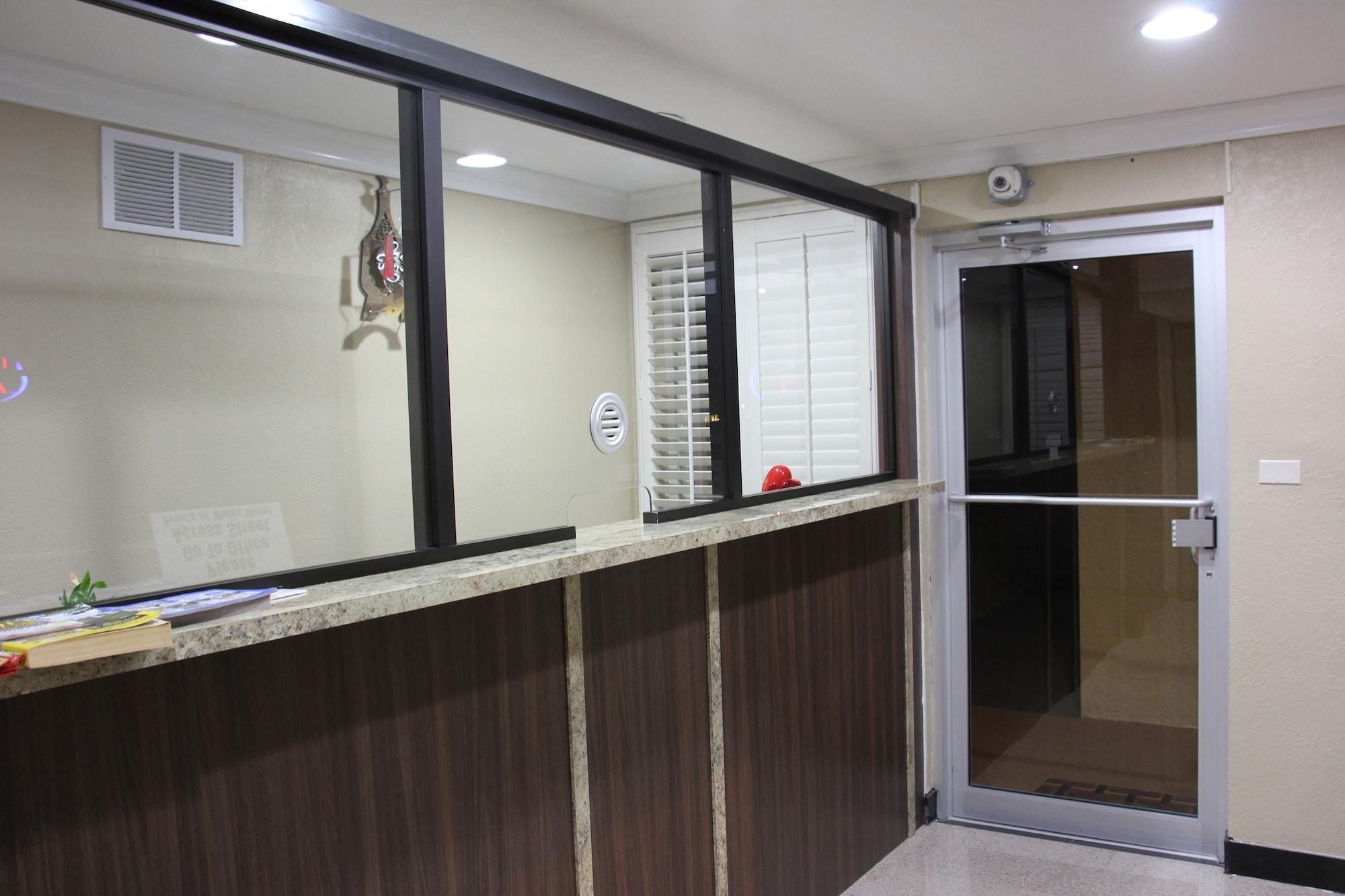 Vista Lobby Budget Inn