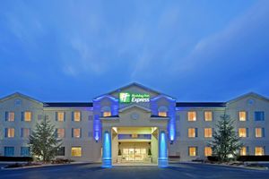 Alojamiento - Holiday Inn Express & Suites Reading by IHG