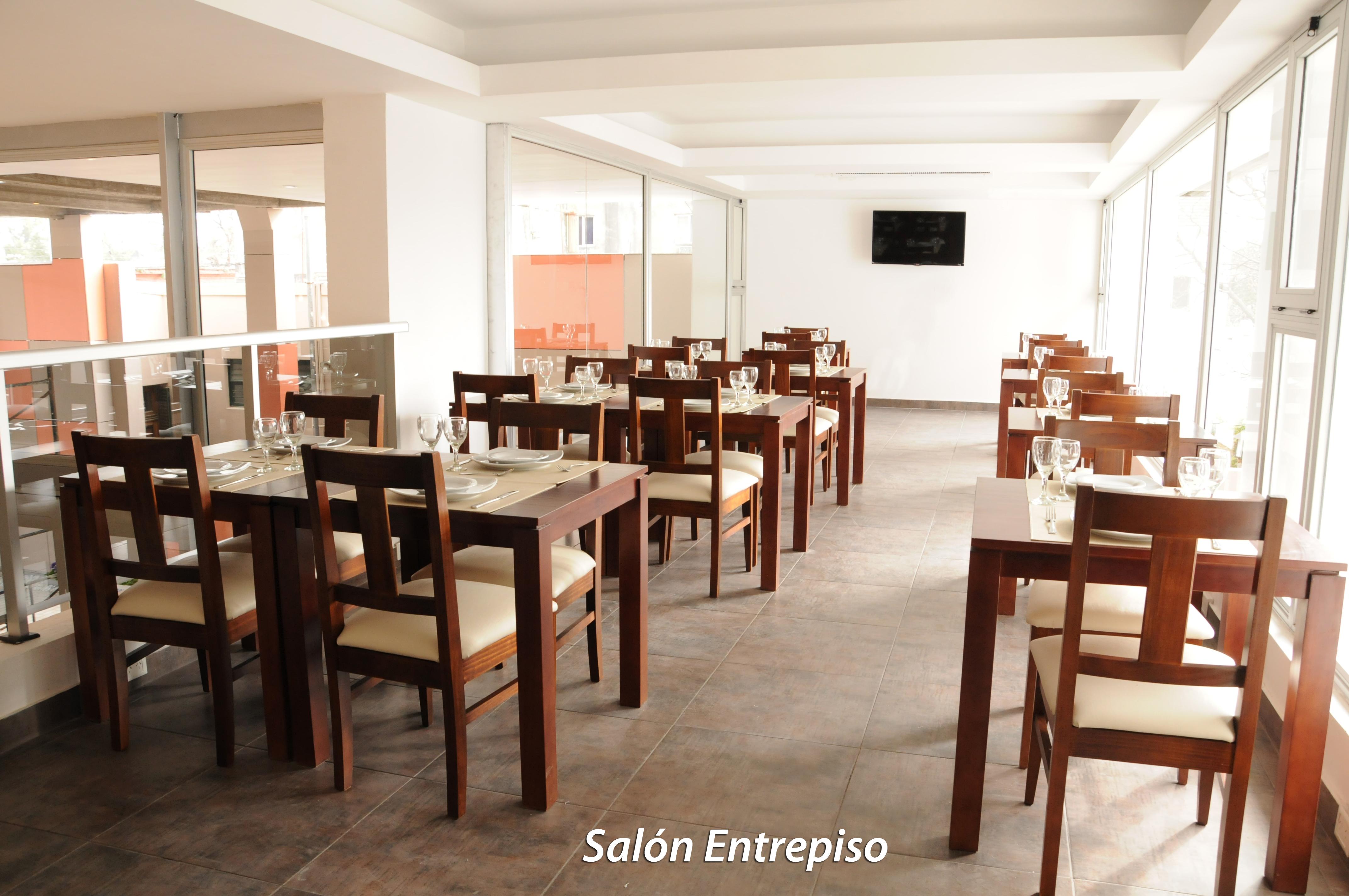 Restaurant Hotel Hoxon Lujan