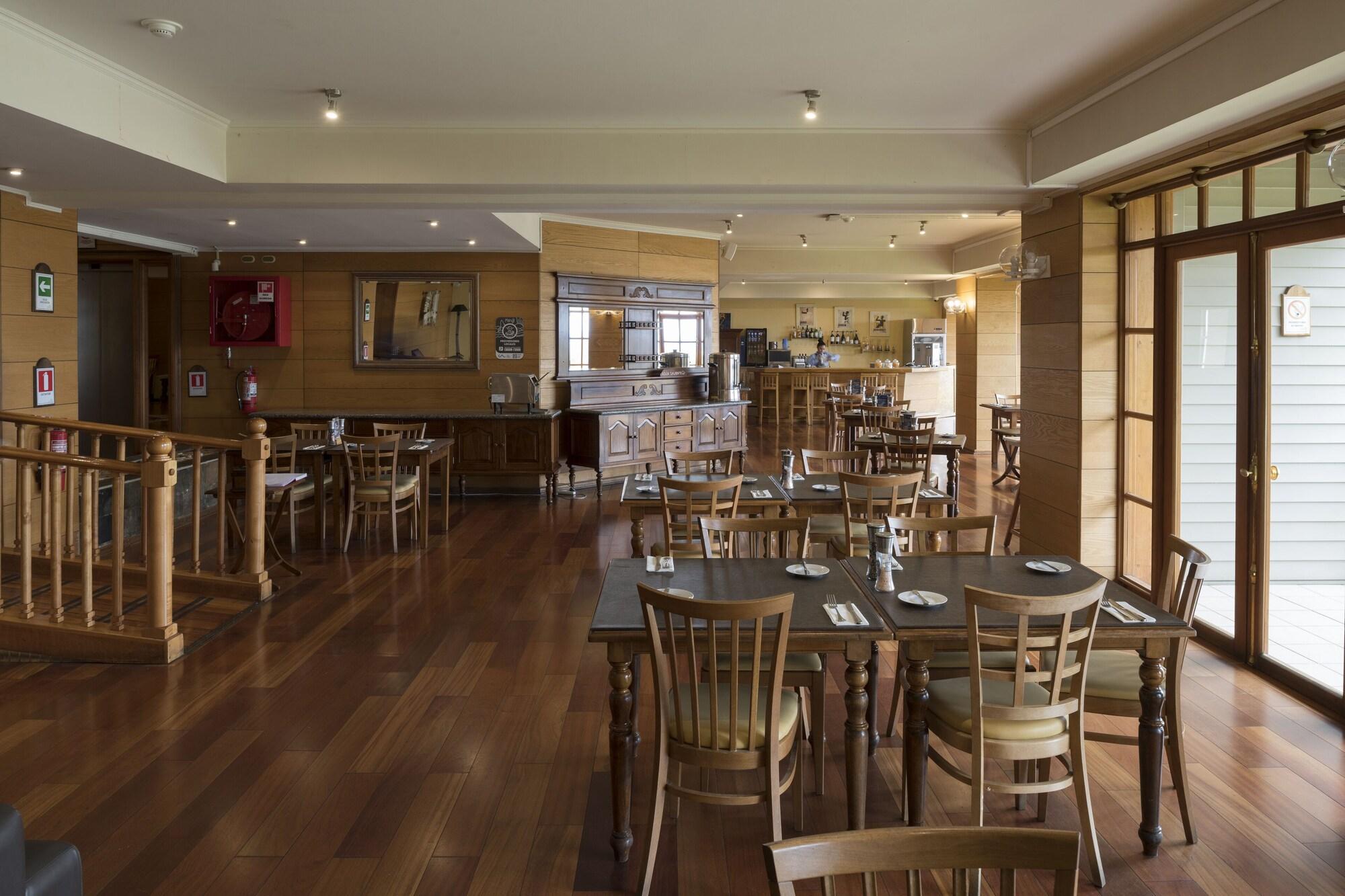 Restaurant Hotel y Cabañas Lago Ranco - Caja Los Andes