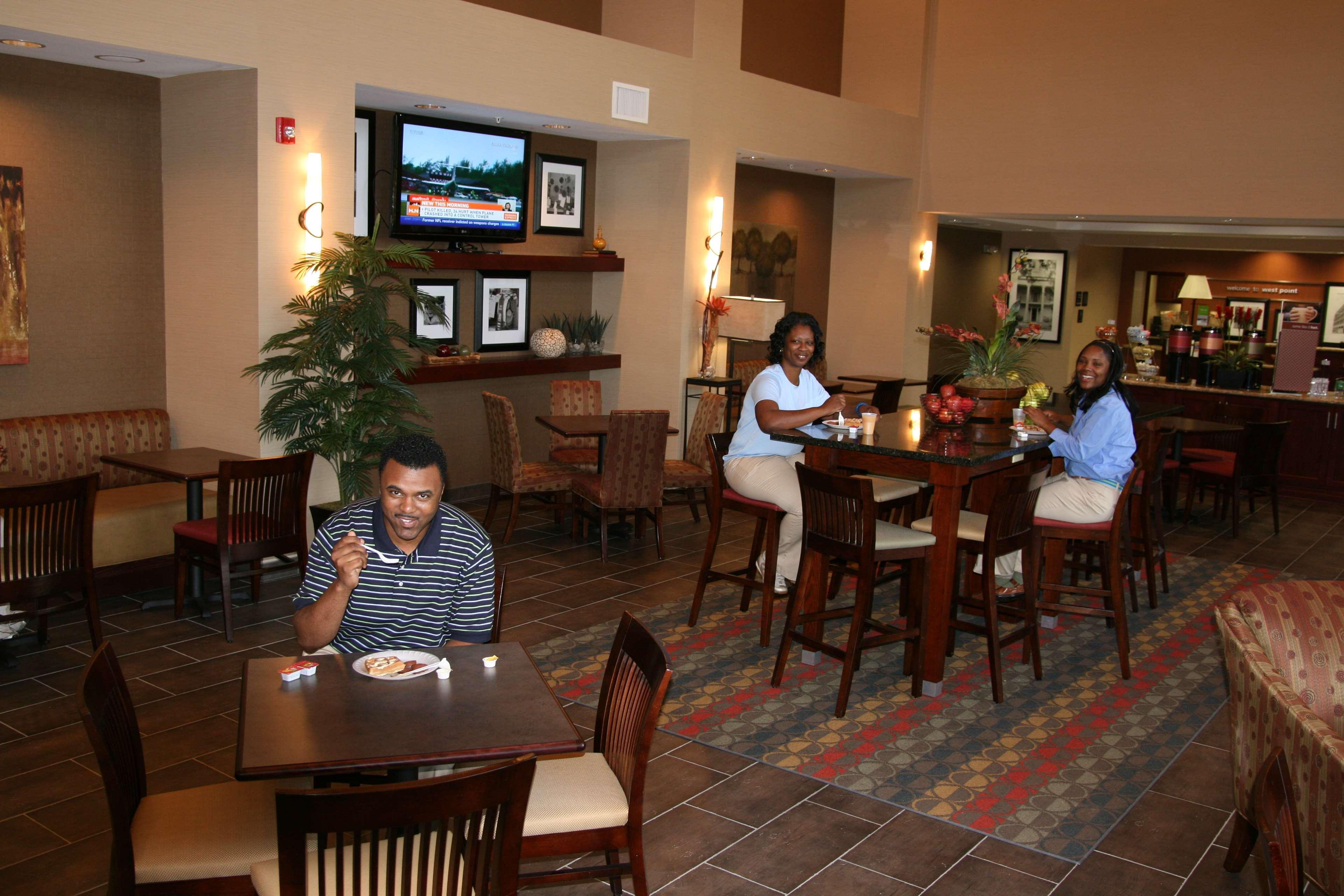 Restaurant Hampton Inn & Suites West Point