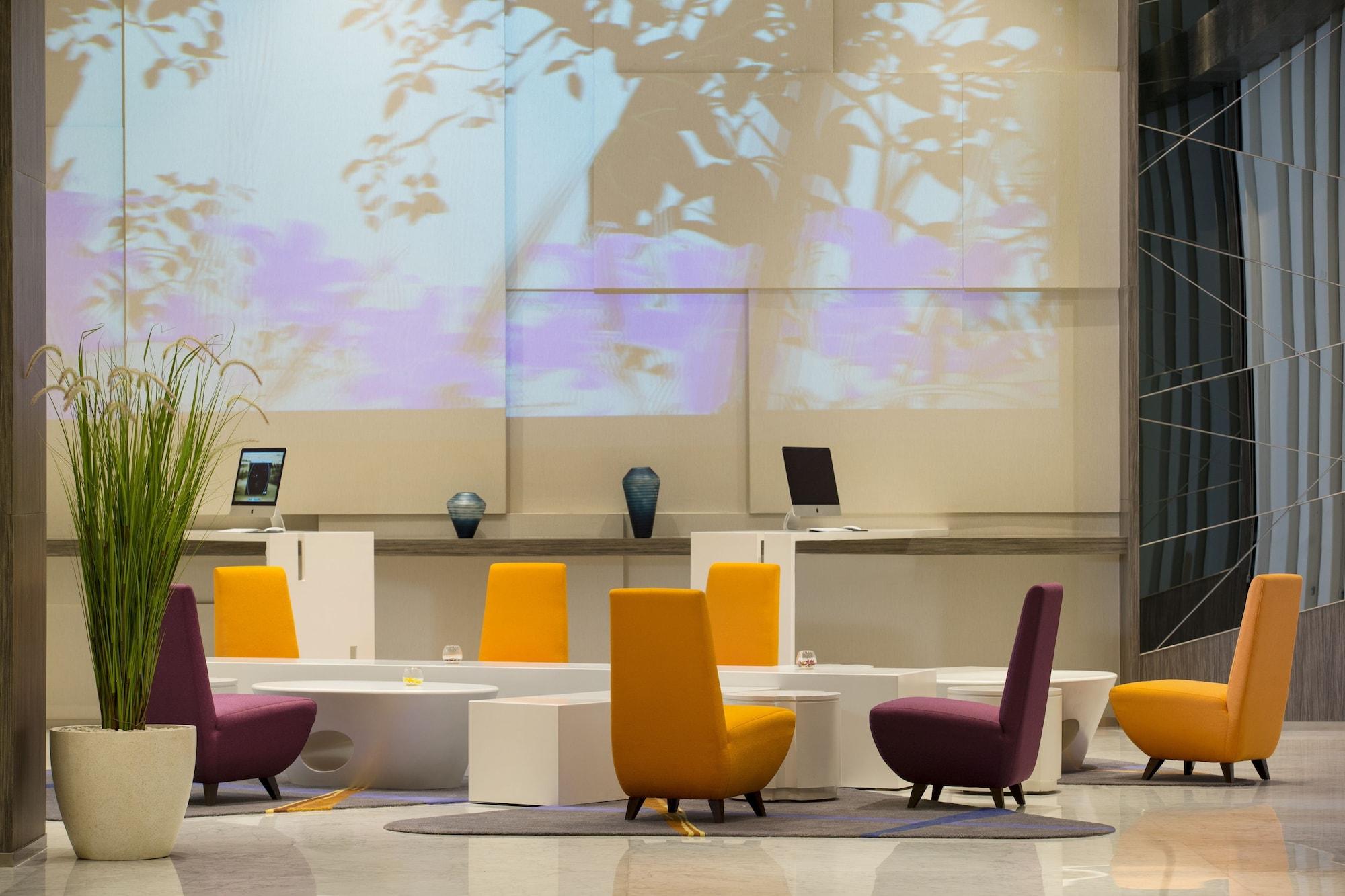 Vista Lobby Novotel Makassar Grand Shayla