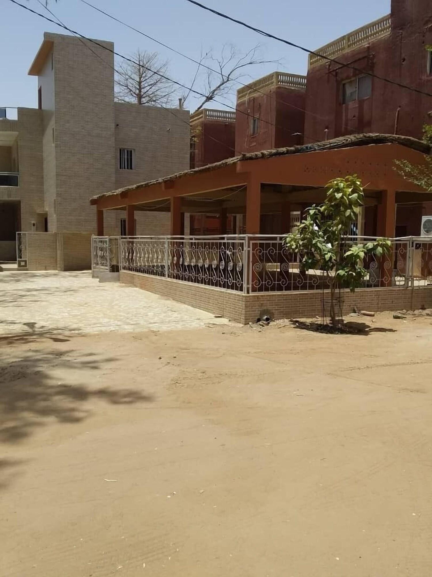 Varios Hôtel Sogui