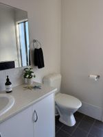 Alquiler Vacacional - Beach House - absolute water front, secure yard and all weather BBQ area