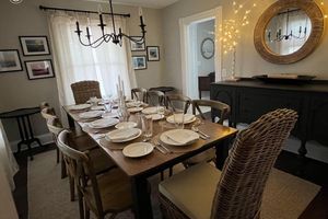 Alquiler Vacacional - The Secret Mermaid in downtown Mystic! Beautiful & just remodeled!