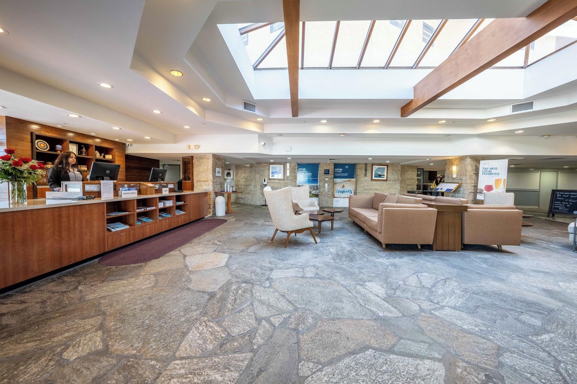 Vista Lobby Four Points by Sheraton Ventura Harbor Resort