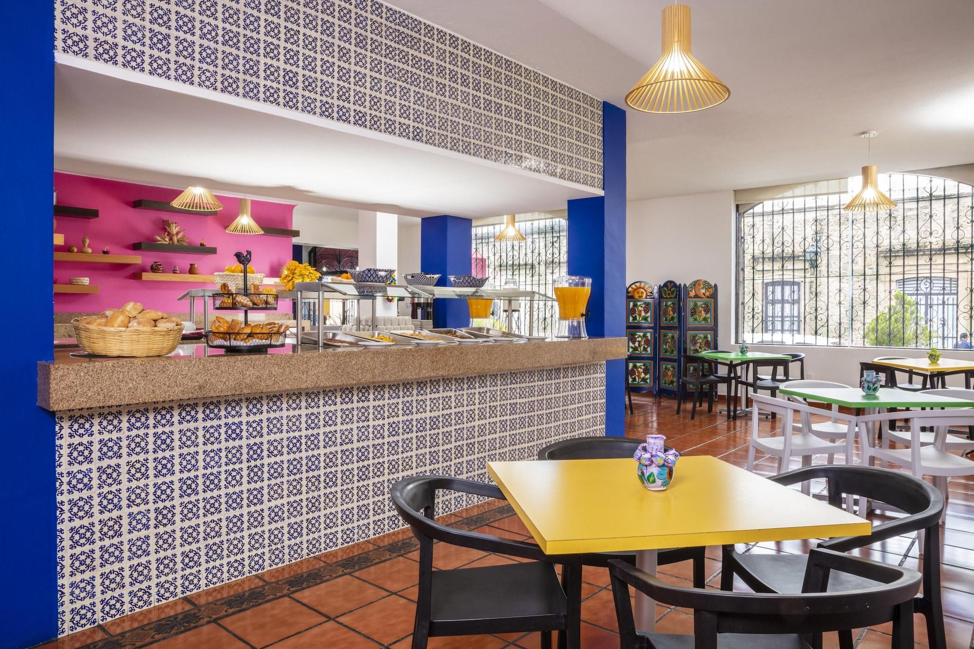 Restaurant Hotel Vista Express Morelia By Arriva Hospitality Group